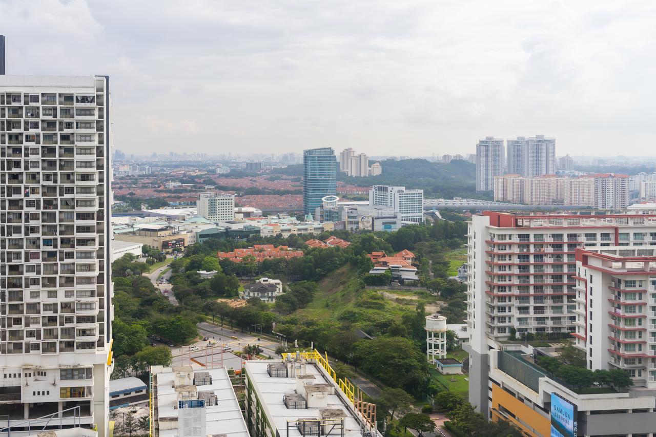Proper Suites@Empire Damansara Petaling Jaya Exterior foto